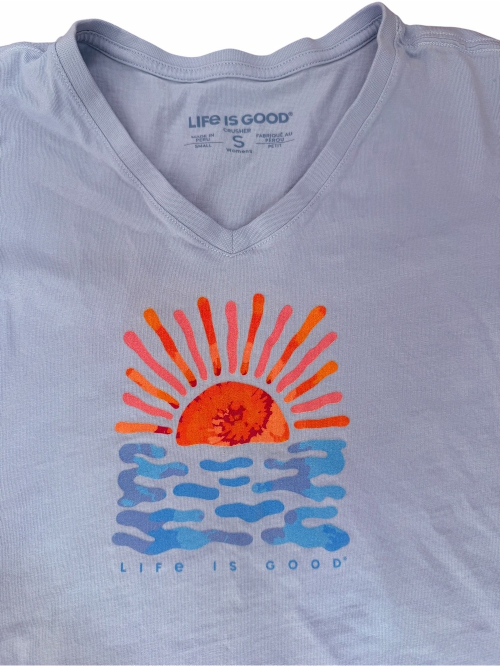 Life Is Good Small Women's Crusher Tee Light Blue Sun Water V-neck shirt cotton - Picture 3 of 5